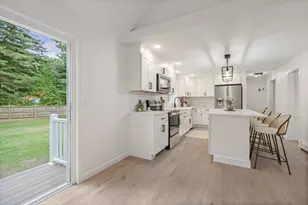 181 Lindsey St, North Attleboro, MA 02760 - Photo 21