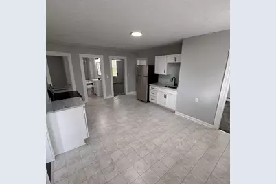 77 Oak St #2, Gardner, MA 01440 - Photo 3