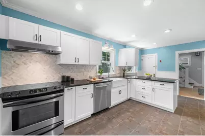 12 Gilbert Street, Waltham, MA 02453 - Photo 9