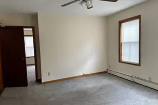 19 Cushing St, Waltham, MA 02453 - Photo 5