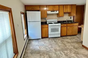 19 Cushing St, Waltham, MA 02453 - Photo 7