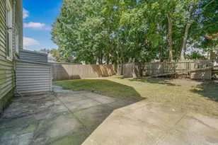692 Walnut St, Fall River, MA 02720 - Photo 7