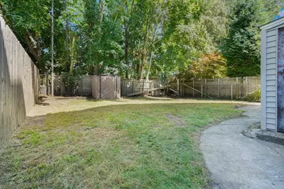 692 Walnut St, Fall River, MA 02720 - Photo 5