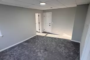 77 Oak St, Gardner, MA 01440 - Photo 9