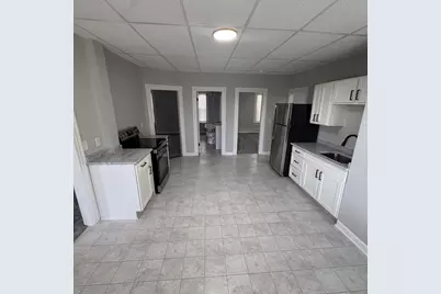 77 Oak St #3, Gardner, MA 01440 - Photo 3