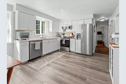69 Walnut St, Upton, MA 01568 - Photo 11