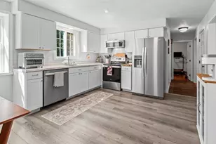 69 Walnut St, Upton, MA 01568 - Photo 11