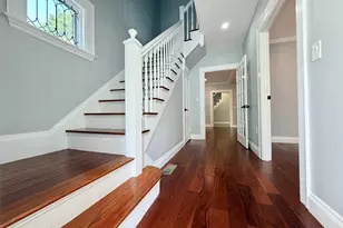 21 Maple St, Arlington, MA 02476 - Photo 3