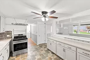 8 Cross St, Halifax, MA 02338 - Photo 7