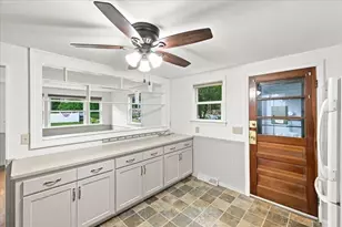 8 Cross St, Halifax, MA 02338 - Photo 5