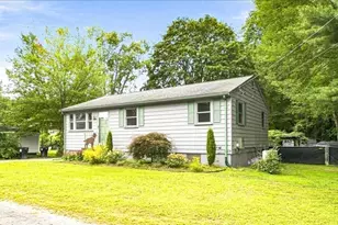 8 Cross St, Halifax, MA 02338 - Photo 3