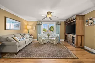 11 Cassidy Pl, Bridgewater, MA 02324 - Photo 5
