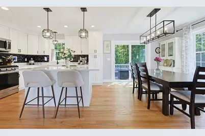 70 Henrietta Way, Taunton, MA 02780 - Photo 5