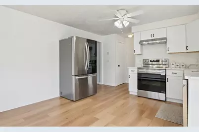 14 Phoenix St, Worcester, MA 01604 - Photo 17
