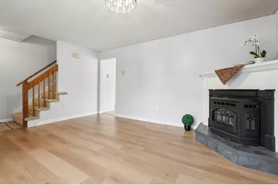 14 Phoenix St, Worcester, MA 01604 - Photo 11