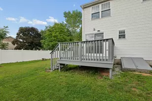 14 Phoenix St, Worcester, MA 01604 - Photo 35