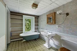 52 Baker St, Amherst, MA 01002 - Photo 25
