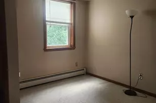 310 Chace St, Clinton, MA 01510 - Photo 5