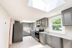 33 Park Dr, Acushnet, MA 02743 - Photo 3