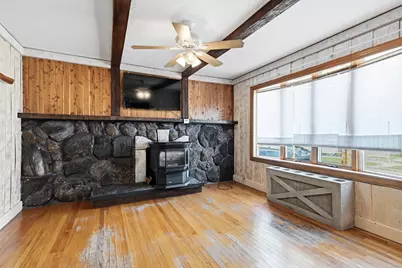 64 Stewart St, Chicopee, MA 01020 - Photo 13
