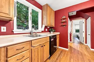 79 Waverly Rd, Woburn, MA 01801 - Photo 9