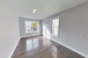 15 Leedsville St, Boston, MA 02122 - Photo 5
