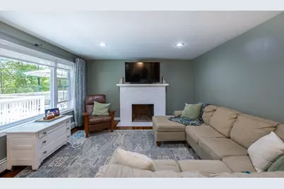 17 Gardner Ave, Sturbridge, MA 01566 - Photo 5