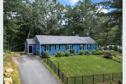 17 Gardner Ave, Sturbridge, MA 01566 - Photo 1