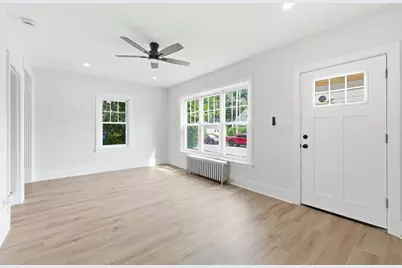 28 Southold Rd, Worcester, MA 01607 - Photo 9