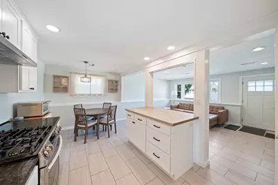 12 Marivista Ave, Waltham, MA 02451 - Photo 9