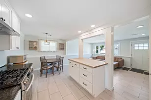 12 Marivista Ave, Waltham, MA 02451 - Photo 9