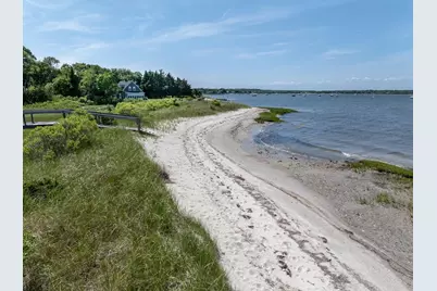 13 Harbor Acres Ln, Mattapoisett, MA 02739 - Photo 9