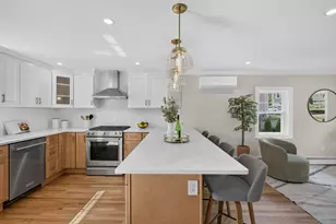 24-1/2 N Central St, Peabody, MA 01960 - Photo 7