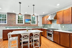 221 Worcester Ln, Waltham, MA 02451 - Photo 5
