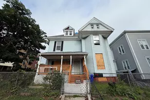 171 Beech St, Holyoke, MA 01040 - Photo 1