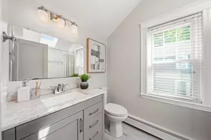 1028 Webster St, Needham, MA 02492 - Photo 23