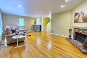 7 Indian Dawn, Wayland, MA 01778 - Photo 3