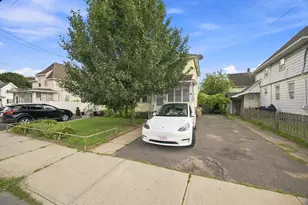 250252 Winsor St, Ludlow, MA 01056 - Photo 3