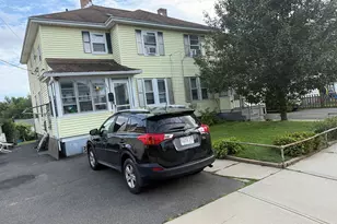 250252 Winsor St, Ludlow, MA 01056 - Photo 1