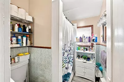 250-252 Winsor Street, Ludlow, MA 01056 - Photo 9