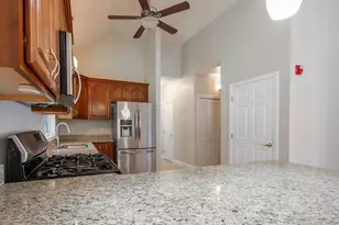 30 Holly Ln, Dracut, MA 01826 - Photo 9