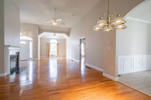 30 Holly Ln, Dracut, MA 01826 - Photo 17