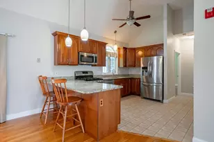 30 Holly Ln, Dracut, MA 01826 - Photo 7