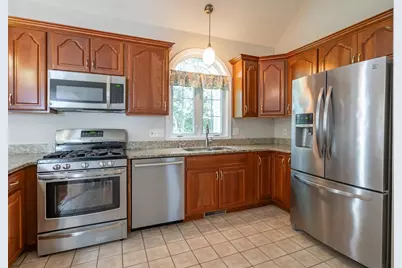30 Holly Lane #30, Dracut, MA 01826 - Photo 5