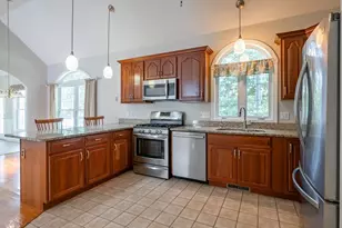 30 Holly Ln, Dracut, MA 01826 - Photo 17