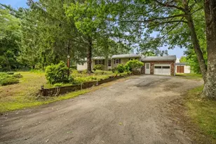 7 Crocker St, Middleborough, MA 02346 - Photo 5