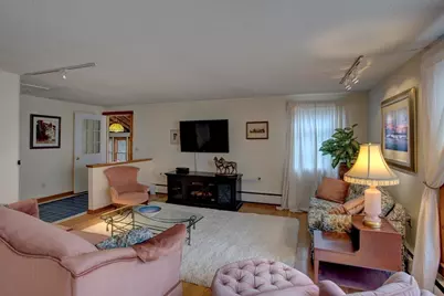 48 Southampton #B, Westhampton, MA 01027 - Photo 3