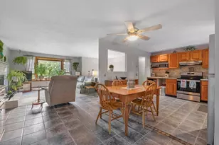 39 Elm St, Auburn, MA 01501 - Photo 11