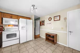 133 Denwall Dr, Springfield, MA 01119 - Photo 9