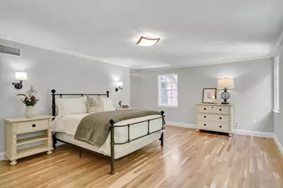72 Beverly Rd, Brookline, MA 02467 - Photo 21